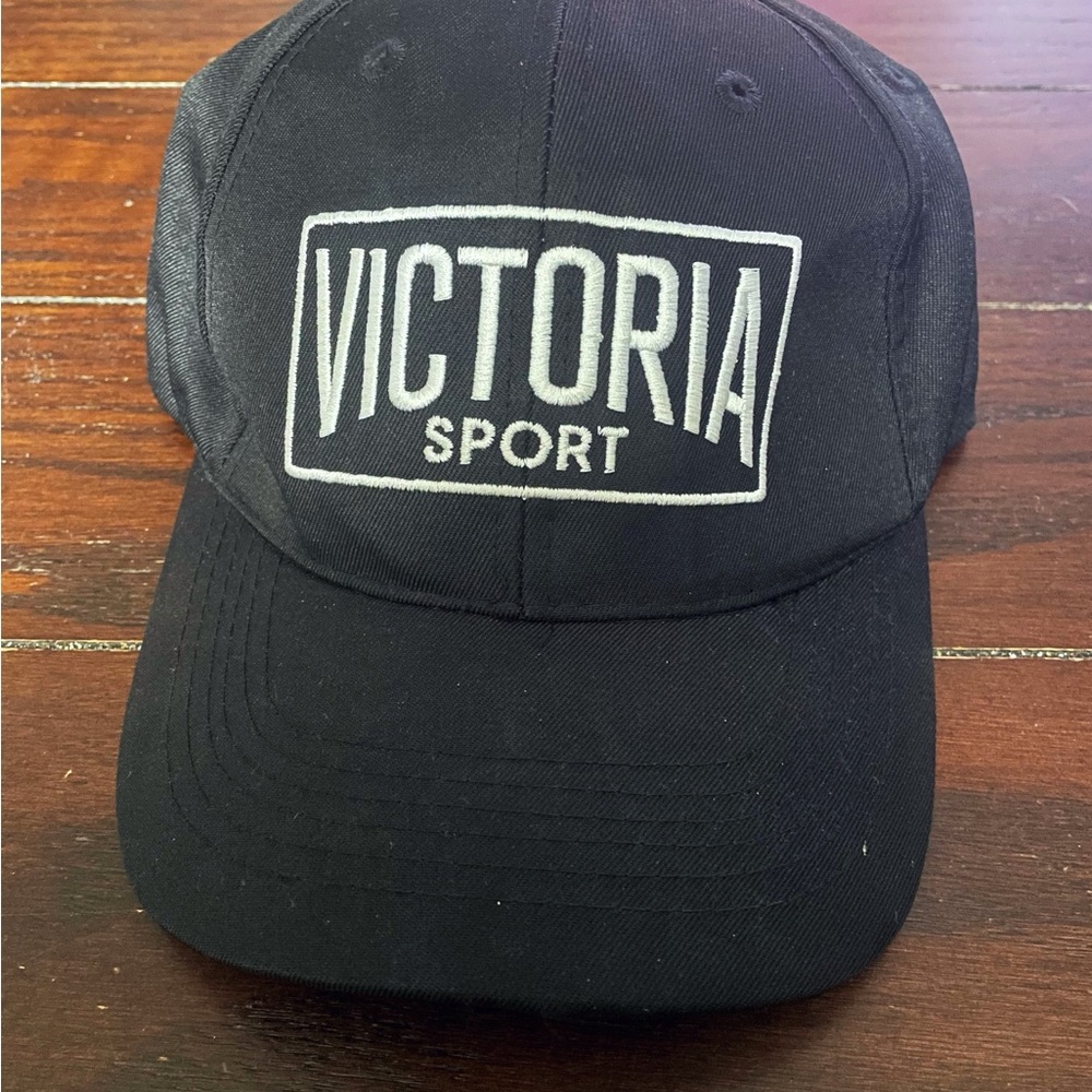 Victoria Sport Black Cap